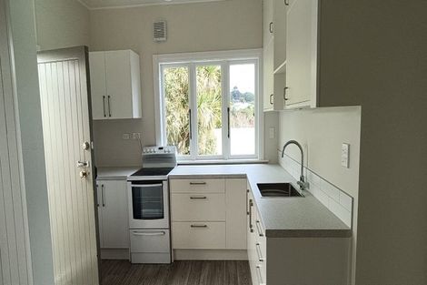Photo of property in 6 Putnam Street, Northland, Wellington, 6012