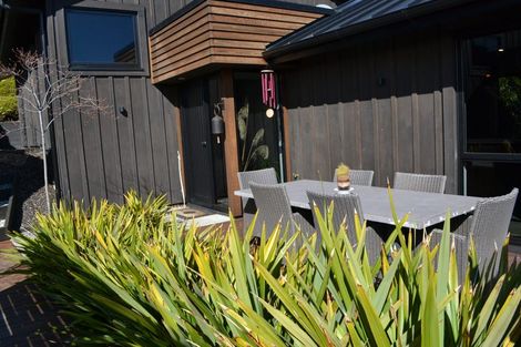 Photo of property in 19b Rannoch Drive, Jacks Point, Queenstown, 9371