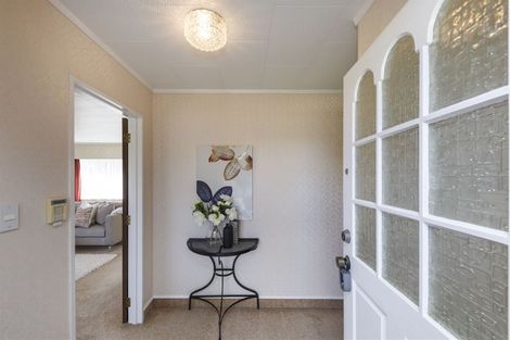 Photo of property in 17 Chippendale Crescent, Highbury, Palmerston North, 4412