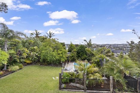 Photo of property in 132 Churchill Road, Rothesay Bay, Auckland, 0630