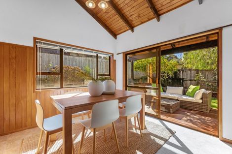 Photo of property in 5 Totara Grove, Hillcrest, Auckland, 0627