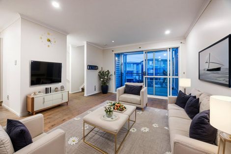 Photo of property in 10 Panakenake Way, Flat Bush, Auckland, 2019