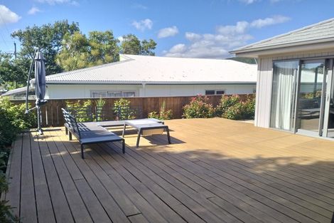 Photo of property in 4a Davis Grove, Wainuiomata, Lower Hutt, 5014