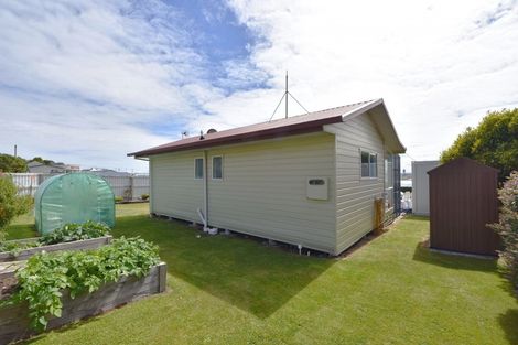 Photo of property in 50 Onslow Street, Bluff, 9814