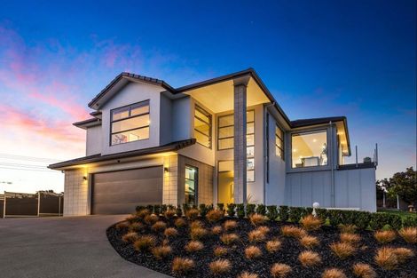 Photo of property in 32 Manhattan Rise, Orewa, 0931