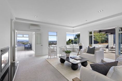 Photo of property in 37 Highcrest Heights, Westmorland, Christchurch, 8025