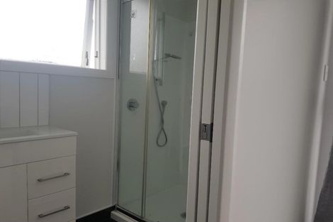 Photo of property in 2 Marie Crescent, Te Atatu South, Auckland, 0610