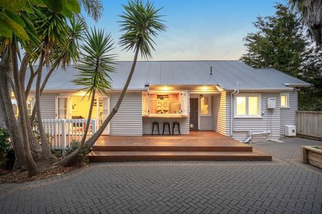 Photo of property in 256 Onewa Road, Birkenhead, Auckland, 0626