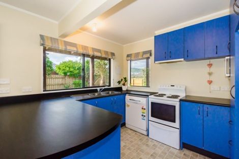 Photo of property in 147 Field Way, Waikanae Beach, Waikanae, 5036