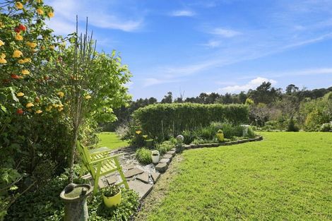 Photo of property in 136 Pinchgut Road, Kaukapakapa, 0873