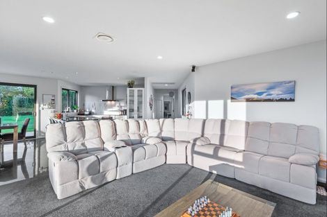 Photo of property in 111 Muhunoa Road East, Ohau, Levin, 5570