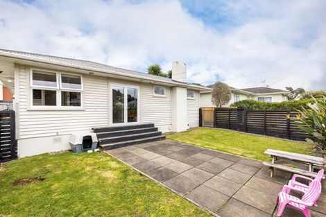 Photo of property in 6 Belair Avenue, Blagdon, New Plymouth, 4310