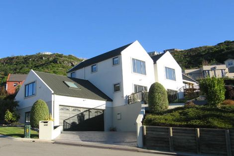 Photo of property in 100 Landsdowne Terrace, Cashmere, Christchurch, 8022