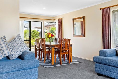 Photo of property in 58 Hillwell Drive, Henderson, Auckland, 0612