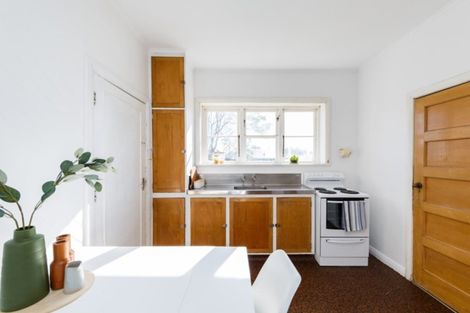 Photo of property in 10 Mansford Place, West End, Palmerston North, 4412