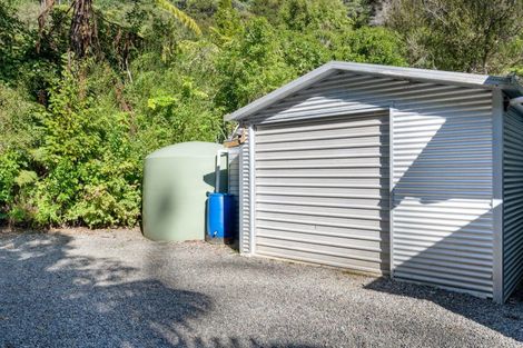 Photo of property in 34 Mccormicks Road, Whatamango Bay, Picton, 7281