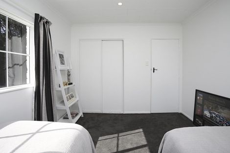 Photo of property in 3 Watt Road, Otatara, Invercargill, 9879