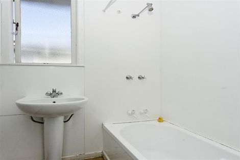 Photo of property in 18 Whittle Place, New Windsor, Auckland, 0600