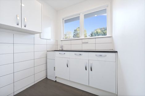 Photo of property in 37 Keegan Drive, Massey, Auckland, 0614