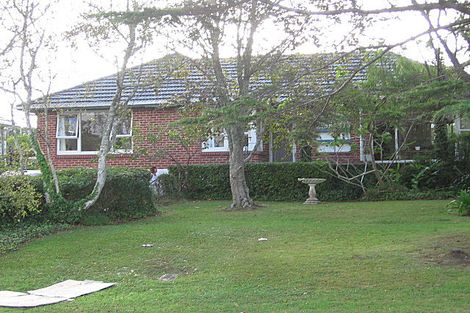 Photo of property in 72 Tiroroa Avenue, Te Atatu South, Auckland, 0610