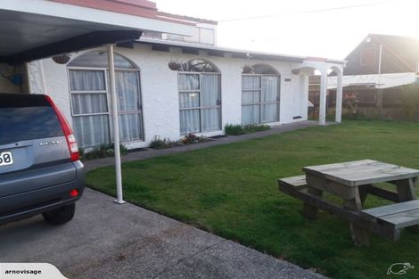 Photo of property in 74 Robinson Avenue, Holdens Bay, Rotorua, 3010