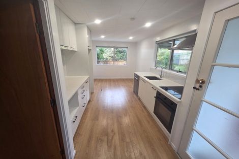 Photo of property in 2/56 Lavery Place, Sunnynook, Auckland, 0632