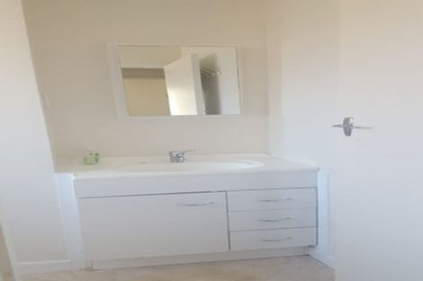 Photo of property in 8 Bobstay Lane, Whitby, Porirua, 5024