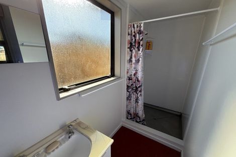 Photo of property in 2 Humphries Place, Awapuni, Palmerston North, 4412