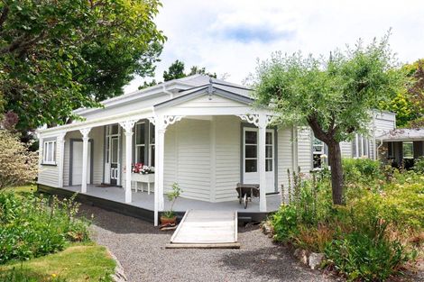 Photo of property in 16 Hunter Street, Dannevirke, 4930