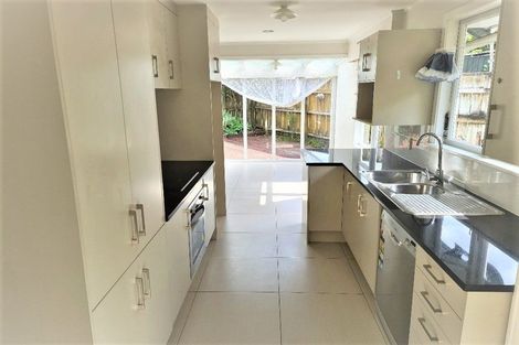 Photo of property in 5 Datura Place, Sunnynook, Auckland, 0620