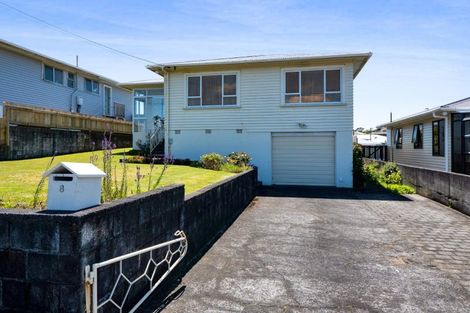 Photo of property in 8 Lydford Place, Spotswood, New Plymouth, 4310