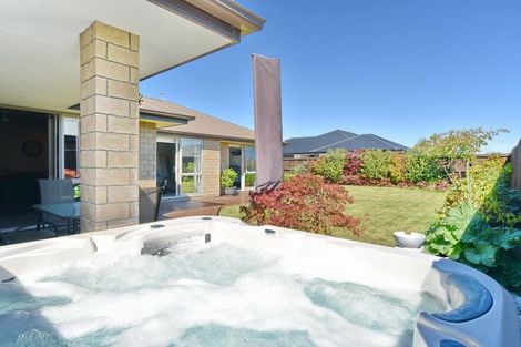 Photo of property in 7 Walnut Way, Rangiora, 7400