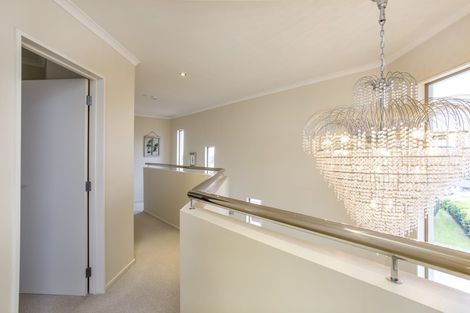 Photo of property in 6/126 Whangaparaoa Road, Red Beach, 0932