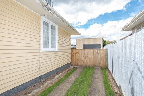 Photo of property in 18 Camellia Avenue, Aramoho, Whanganui, 4500