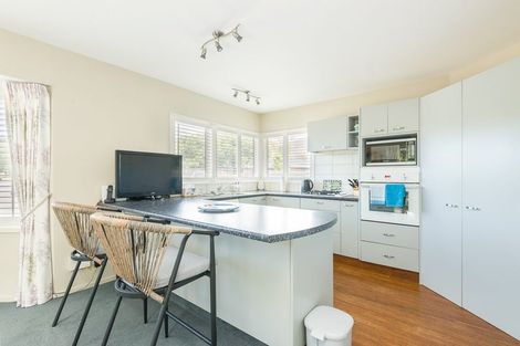 Photo of property in 24 Wendy Place, Heathcote Valley, Christchurch, 8022