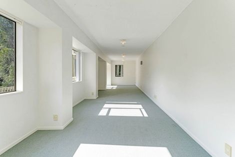 Photo of property in 2/95 Fairclough Road, Beach Haven, Auckland, 0626