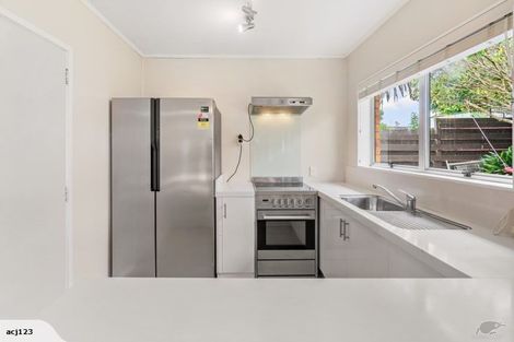 Photo of property in 2/37 Galvan Avenue, Sunnyhills, Auckland, 2010