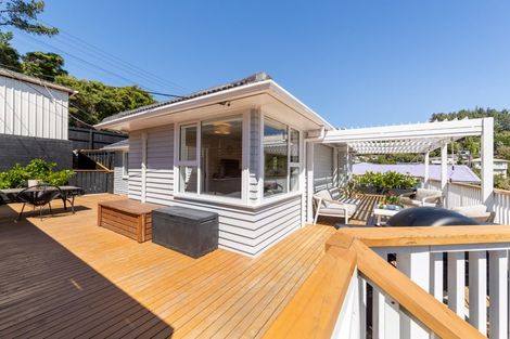 Photo of property in 82 Thomas Street, Stokes Valley, Lower Hutt, 5019