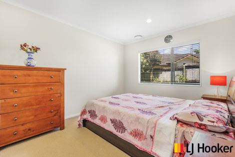 Photo of property in 11 Allerton Place, Wattle Downs, Auckland, 2103