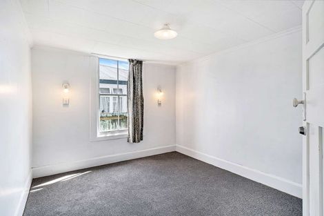 Photo of property in 21 Edgeware Road, Palmerston North, 4410