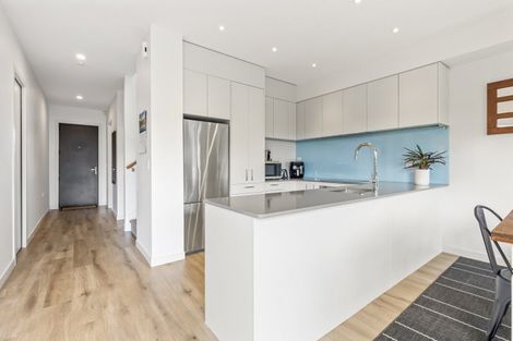 Photo of property in 7/46 Jane Maree Road, Kumeu, 0810