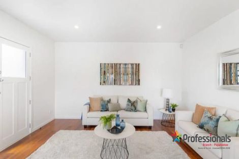 Photo of property in 2/117 Great South Road, Manurewa, Auckland, 2102