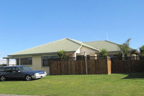 Photo of property in 22 Evansbel Place, Papamoa Beach, Papamoa, 3118