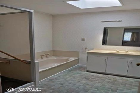 Photo of property in 2/30 Centorian Drive, Windsor Park, Auckland, 0632