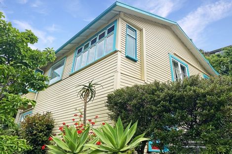 Photo of property in 86 Shakespeare Road, Bluff Hill, Napier, 4110