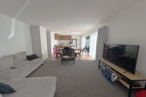 Photo of property in 108b Strand Crescent, Naenae, Lower Hutt, 5011