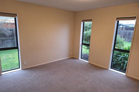 Photo of property in 29 Hawkins Place, Rangiora, 7400