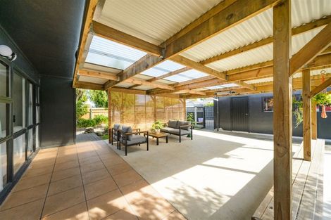 Photo of property in 6 Pukatea Place, Milson, Palmerston North, 4414