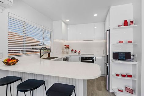 Photo of property in 3b Kawaroa Close, New Plymouth, 4310