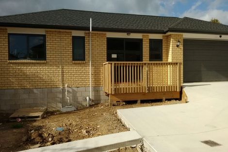 Photo of property in 668 Pakuranga Road, Howick, Auckland, 2010